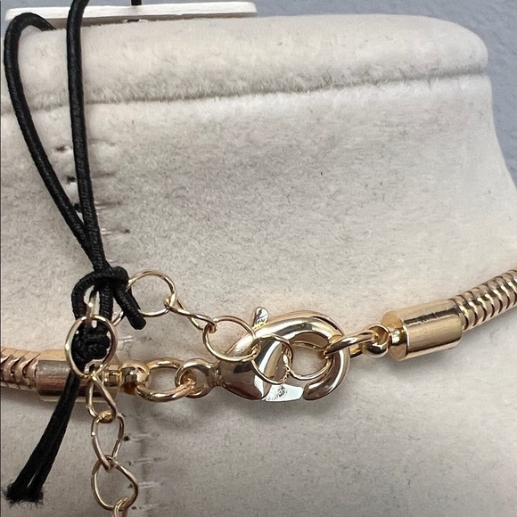 Piper K | Tiger Eye Necklace - Picture 7 of 13